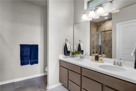 1033 Ocean Breeze Portland TX 78374