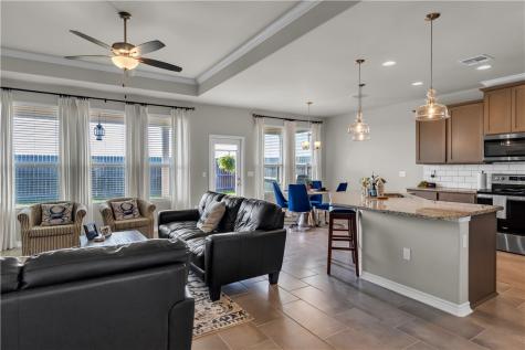 1033 Ocean Breeze Portland TX 78374