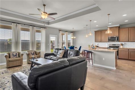 1033 Ocean Breeze Portland TX 78374