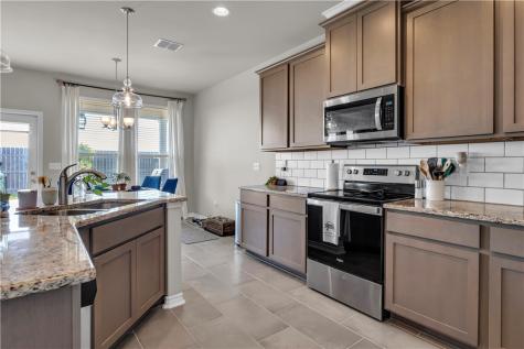 1033 Ocean Breeze Portland TX 78374