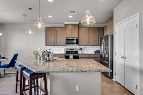 1033 Ocean Breeze Portland TX 78374