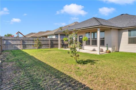 1033 Ocean Breeze Portland TX 78374