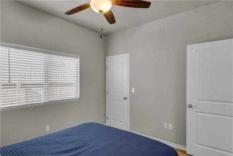 1033 Ocean Breeze Portland TX 78374