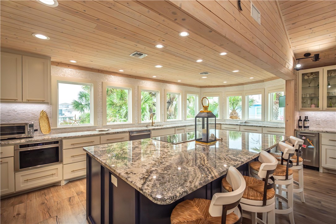 541 Channel View Drive Port Aransas TX 78373