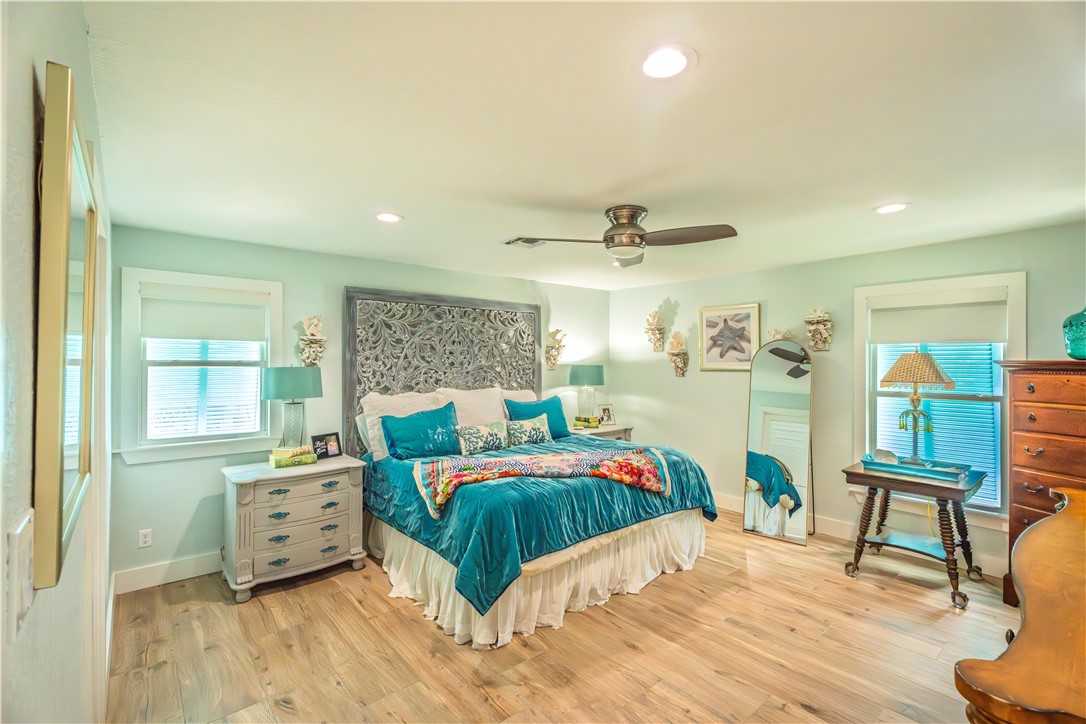 541 Channel View Drive Port Aransas TX 78373