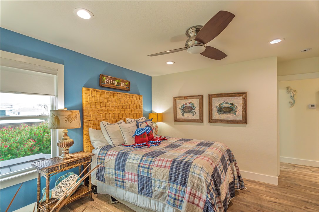 541 Channel View Drive Port Aransas TX 78373