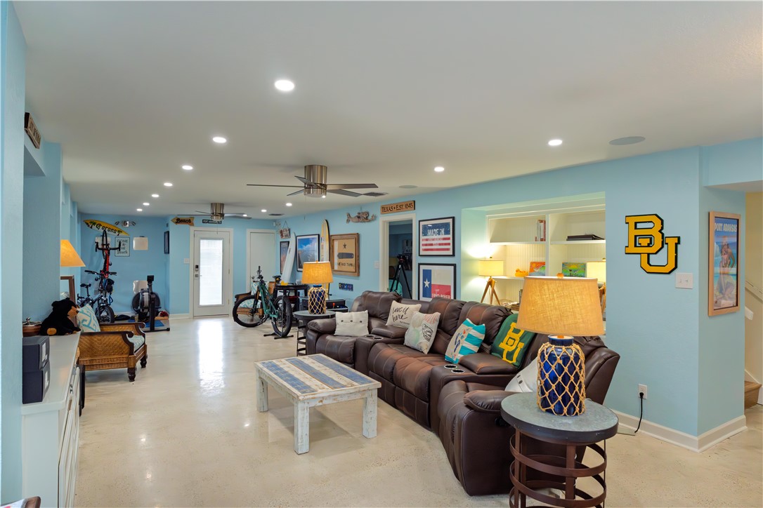 541 Channel View Drive Port Aransas TX 78373
