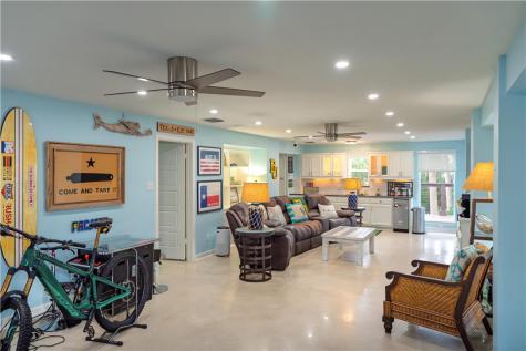541 Channel View Drive Port Aransas TX 78373
