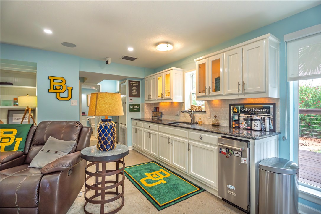 541 Channel View Drive Port Aransas TX 78373