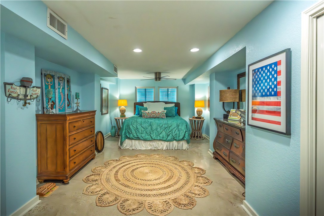 541 Channel View Drive Port Aransas TX 78373