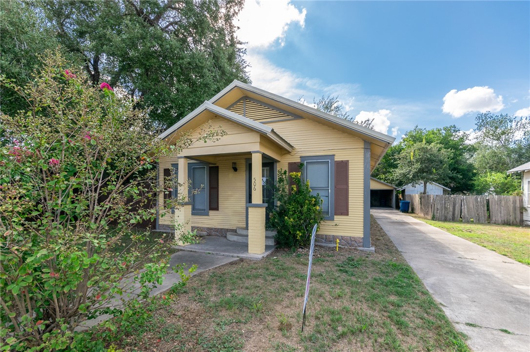 506 E Bowie Street Beeville TX 78102