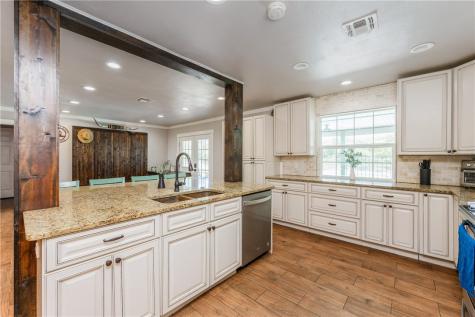 3701 Waldron Corpus Christi TX 78418