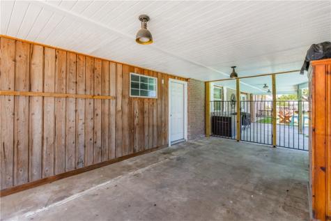3701 Waldron Corpus Christi TX 78418