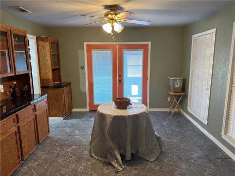 1220 W Johnston Avenue Kingsville TX 78363