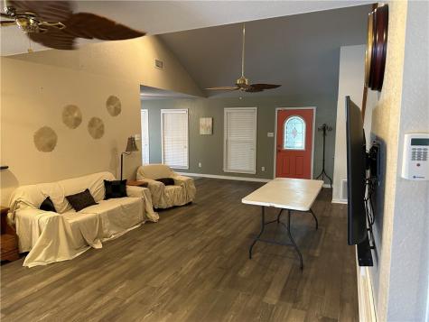 1220 W Johnston Avenue Kingsville TX 78363