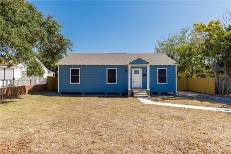 118 W Avenue G Robstown TX 78380