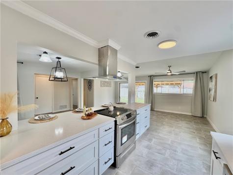 1025 Burkshire Drive Corpus Christi TX 78412