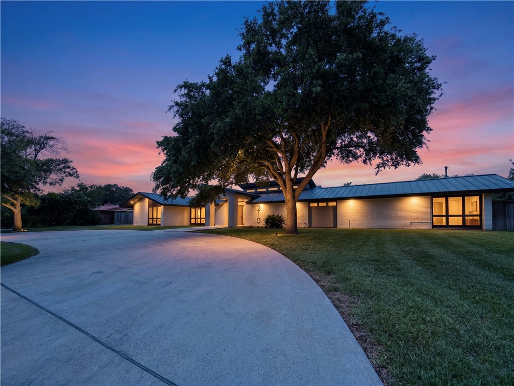 210 Bayside Drive Corpus Christi TX 78411