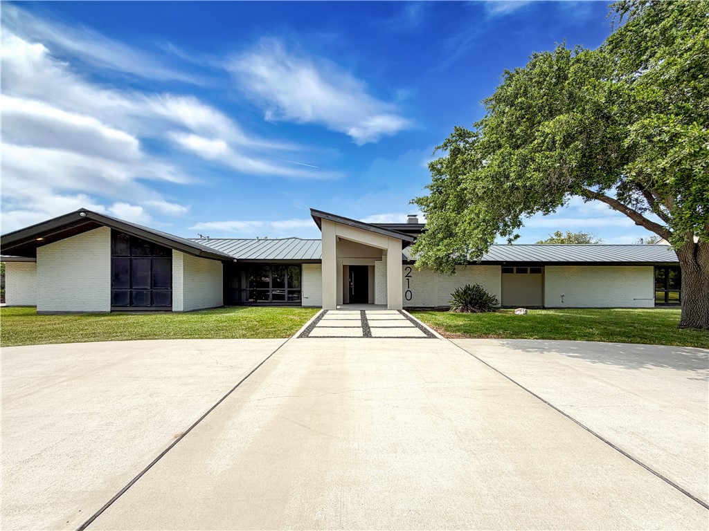 210 Bayside Drive Corpus Christi TX 78411