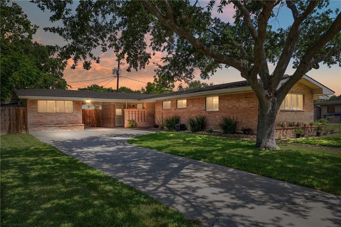 458 Barracuda Place Corpus Christi TX 78411