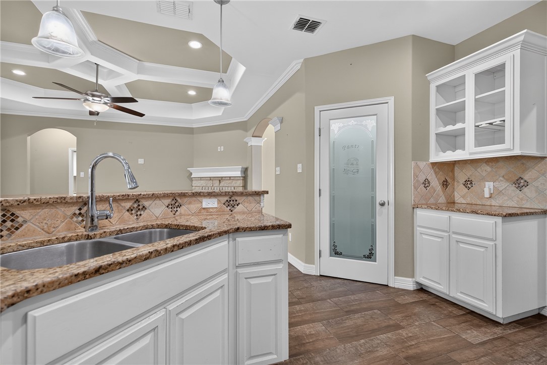 10317 Beverly Hills Drive Corpus Christi TX 78410