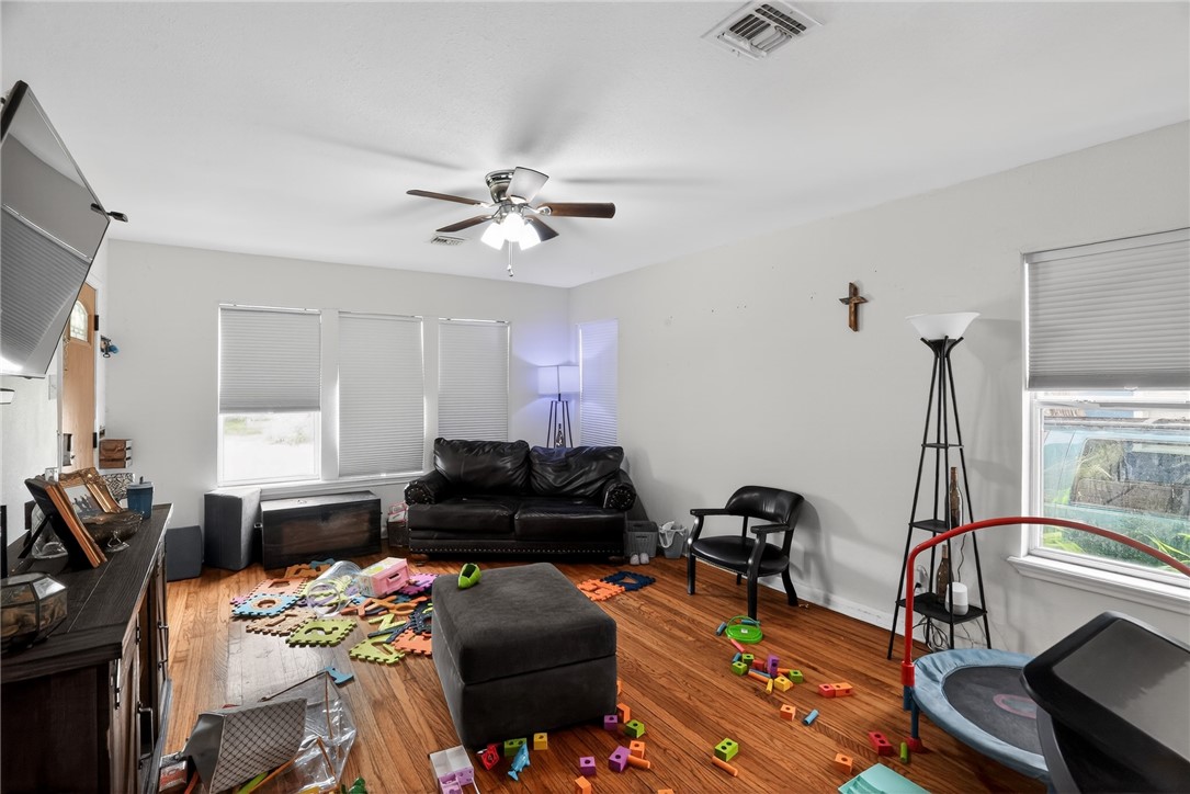 624 Chamberlain Street Corpus Christi TX 78404