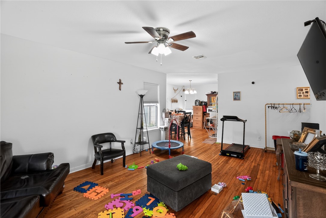 624 Chamberlain Street Corpus Christi TX 78404