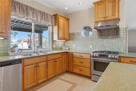 111 Angelfish Court Aransas Pass TX 78336