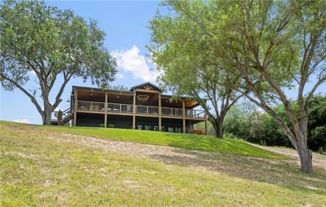662 County Road 372 Sandia TX 78383