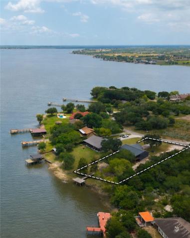 662 County Road 372 Sandia TX 78383