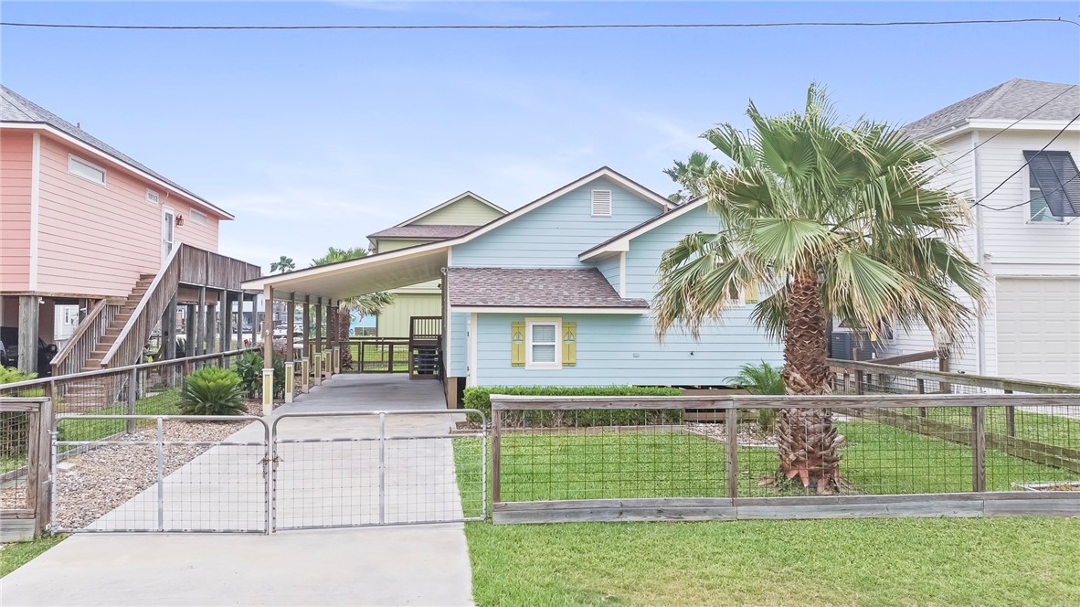 928 S Live Oak Street Rockport TX 78382