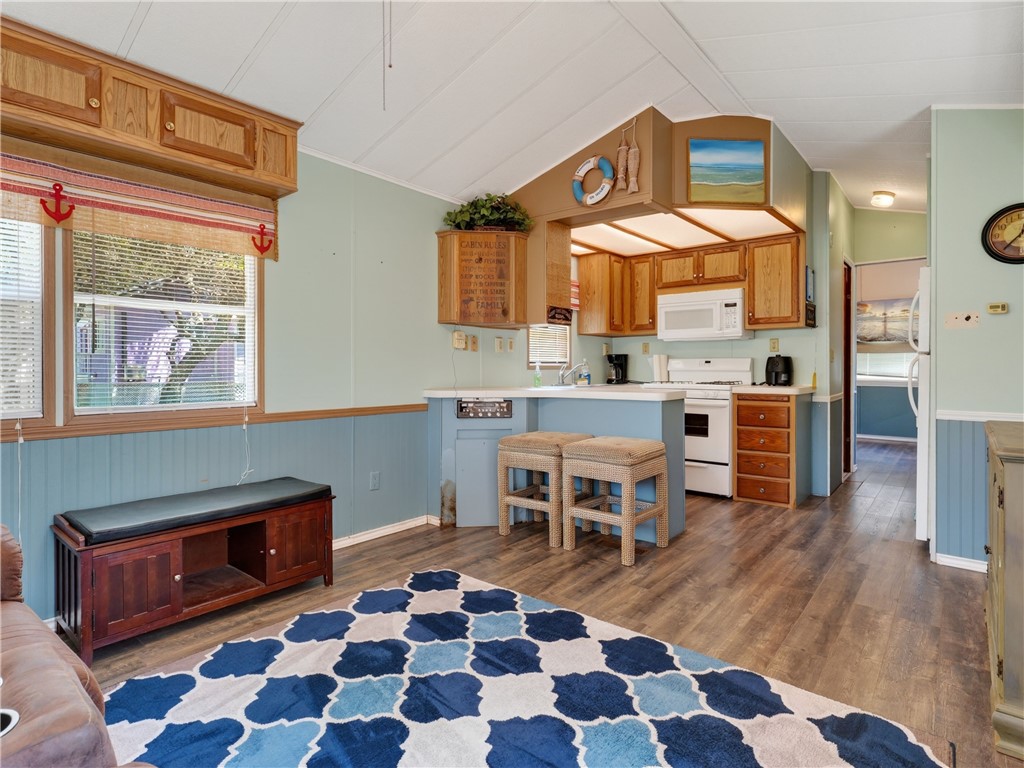 312 Traylor Avenue Rockport TX 78382
