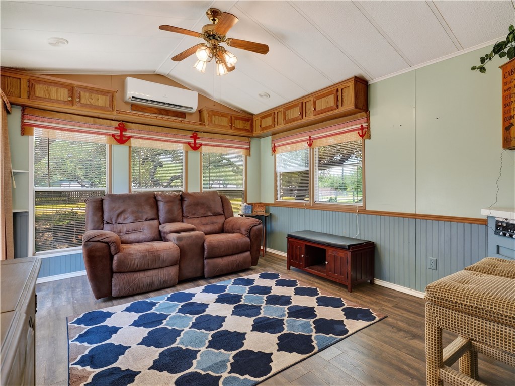 312 Traylor Avenue Rockport TX 78382