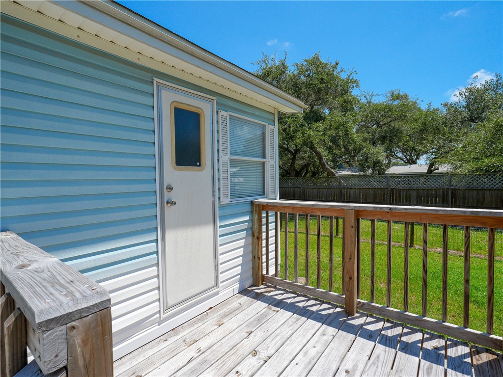 312 Traylor Avenue Rockport TX 78382