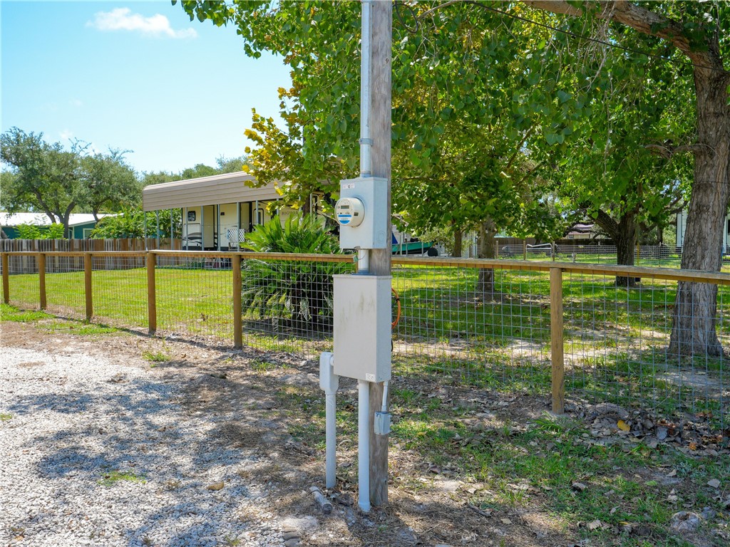 312 Traylor Avenue Rockport TX 78382