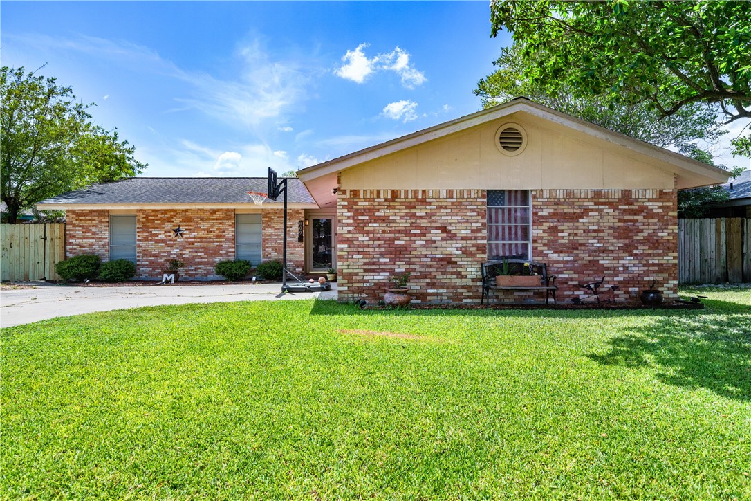 809 S 24th Street Kingsville TX 78363