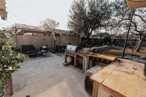 633 Tutt Avenue Taft TX 78390