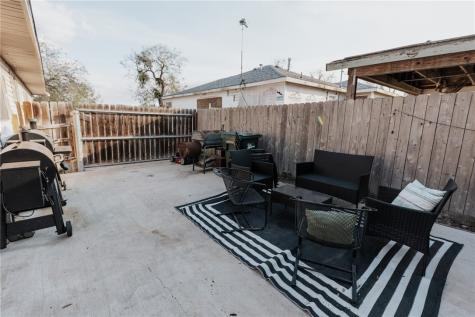 633 Tutt Avenue Taft TX 78390