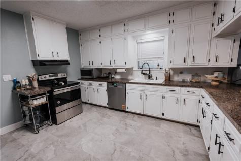633 Tutt Avenue Taft TX 78390