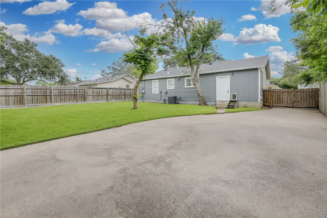 1046 Chamberlain Street Corpus Christi TX 78404