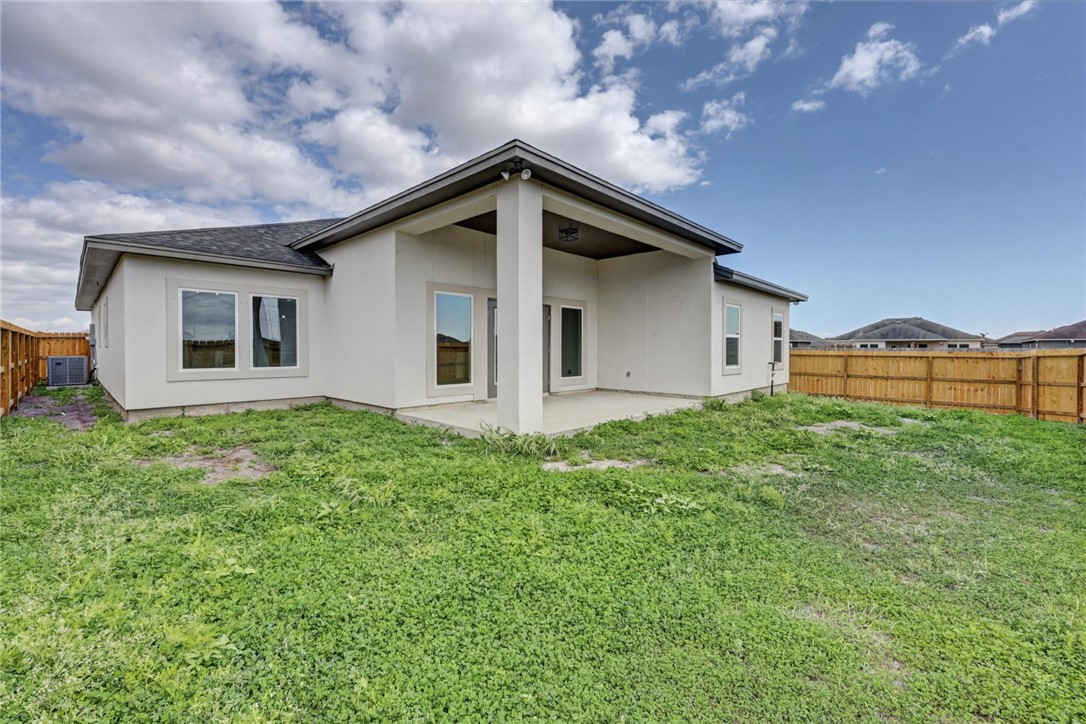 6865 Riesling Street Corpus Christi TX 78414