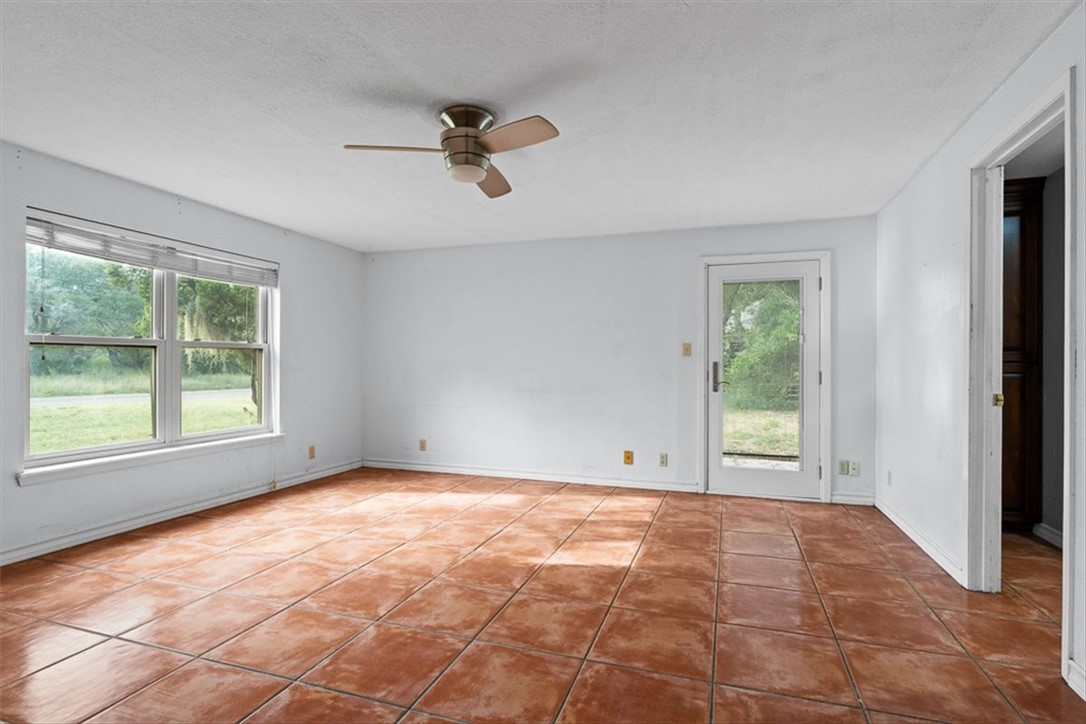121 North Sierra Woods Drive Rockport TX 78382