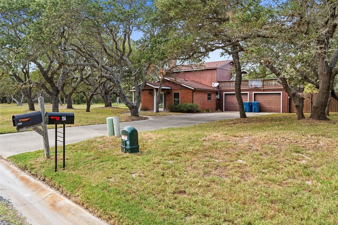 121 North Sierra Woods Drive Rockport TX 78382