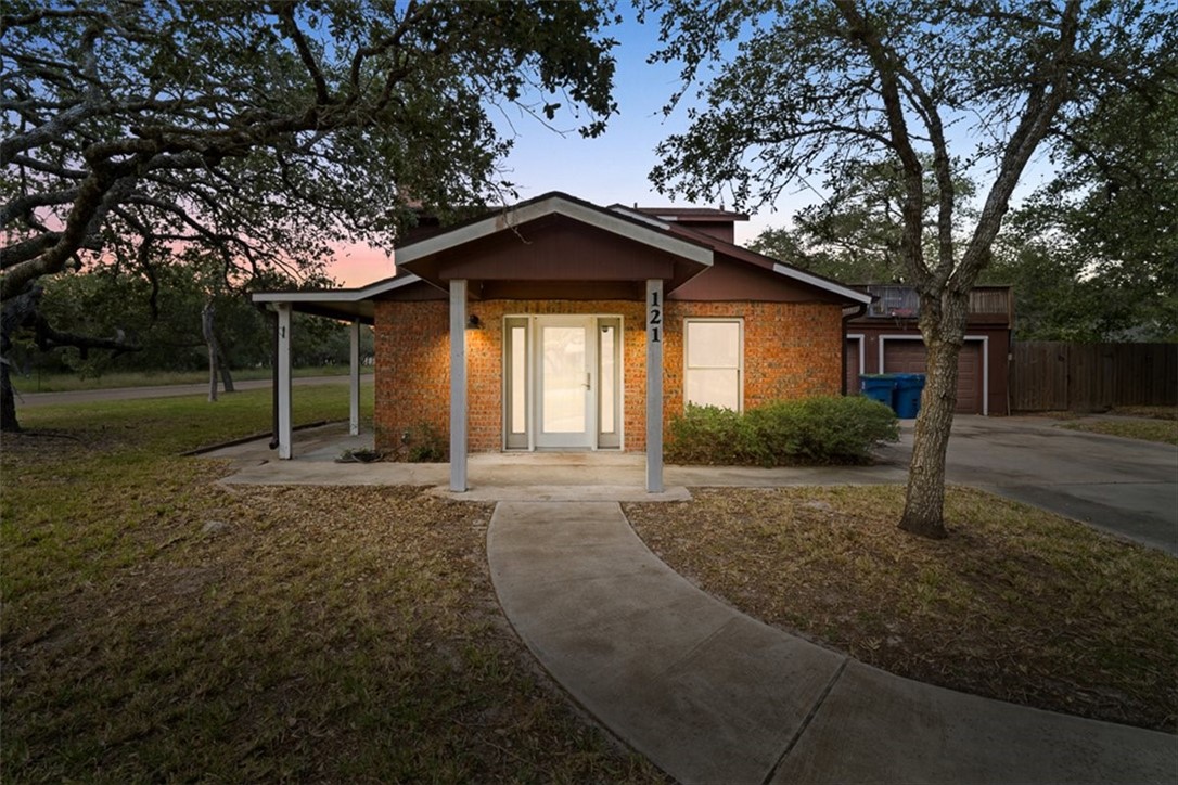 121 North Sierra Woods Drive Rockport TX 78382