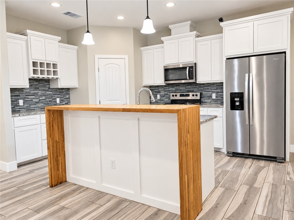2717 Persimmon Street Corpus Christi TX 78415