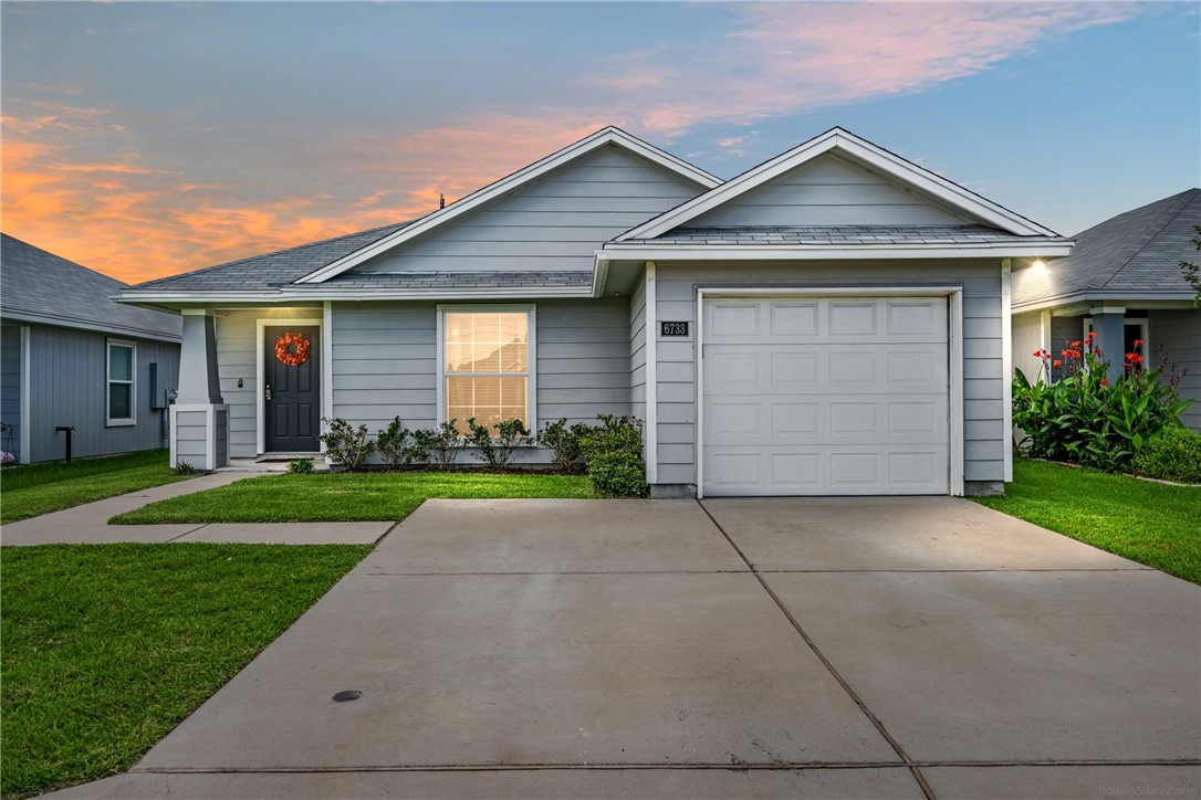 6733 Mikayla Street Corpus Christi TX 78413