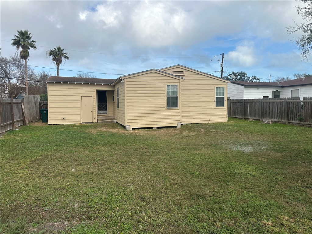 1429 Date Street Corpus Christi TX 78404