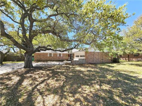 1423 W Palm Drive Aransas Pass TX 78336