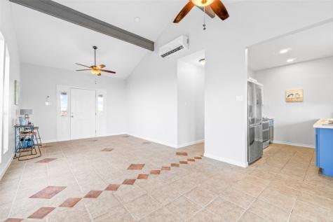 128 Saint Charles W Rockport TX 78382
