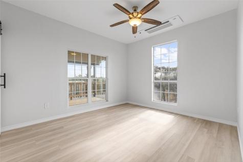128 Saint Charles W Rockport TX 78382